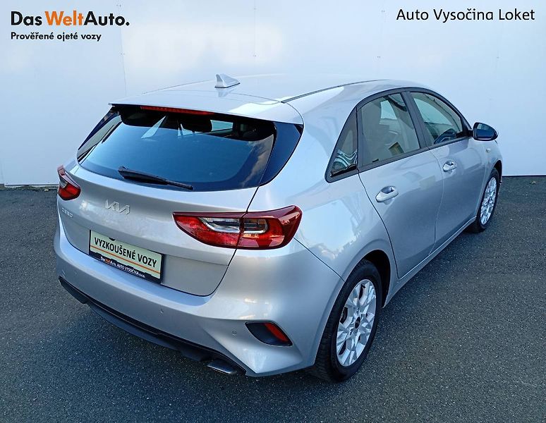 Kia Ceed (2023) 1.0 T-GDI 73 kW benzín manuál - fotka 2 z 25