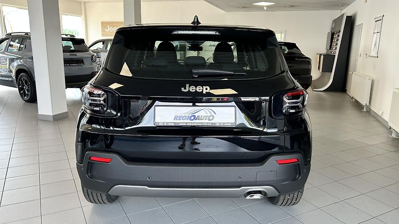Jeep Avenger 1.2i 100k Longitude  MT6 - fotka 5 z 12