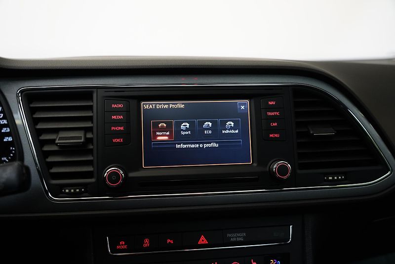 Seat Leon - fotka 19 z 27