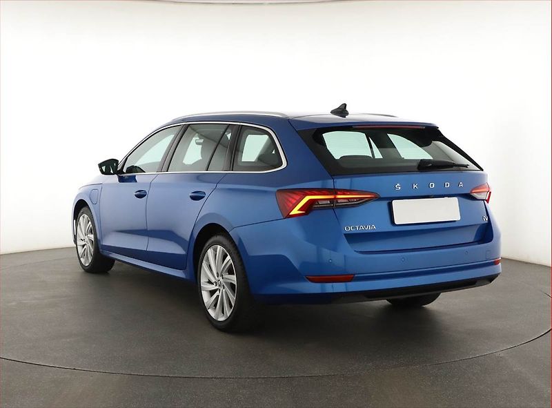 Škoda Octavia (2022) Style 1.4 TSI iV - fotka 4 z 20