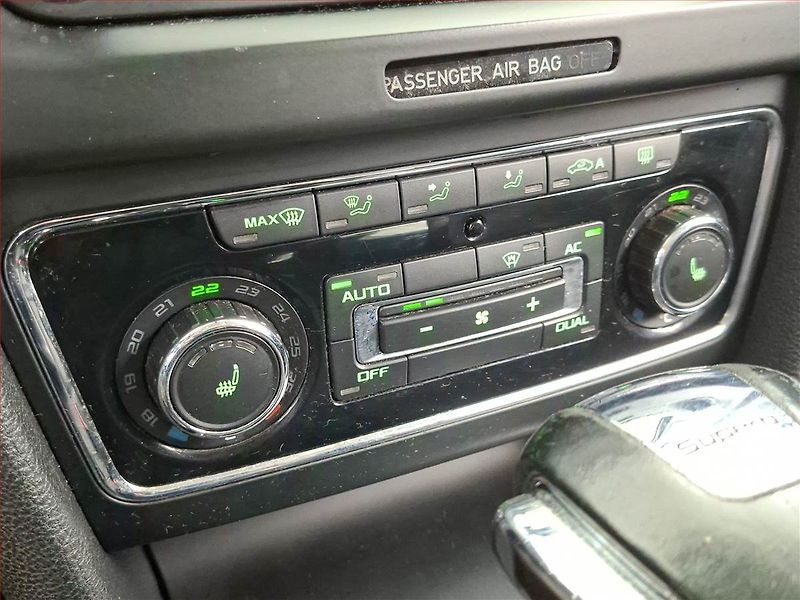 Škoda Superb (2012) 2.0 TDI, Automat, Tažné - fotka 17 z 19