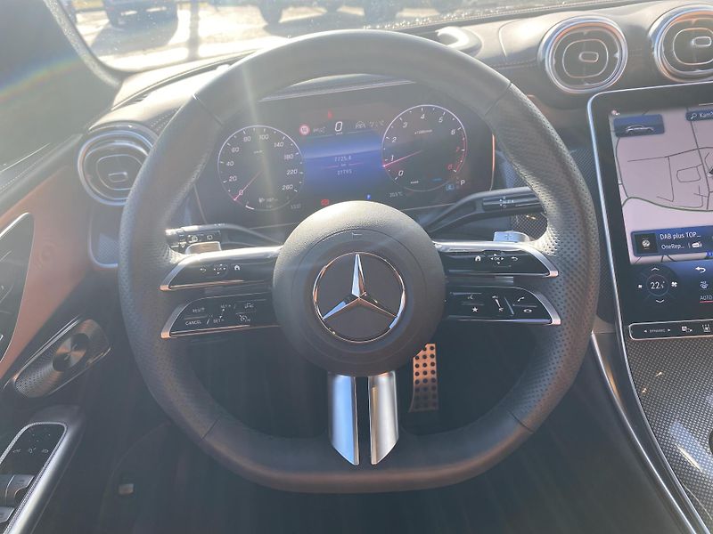Mercedes-Benz GLC GLC 200 AMG 4MATIC - fotka 13 z 27