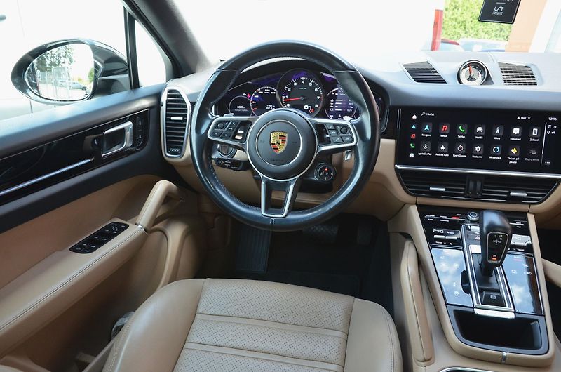 Porsche Cayenne (2022) // REZERVOVÁNO // - fotka 21 z 45