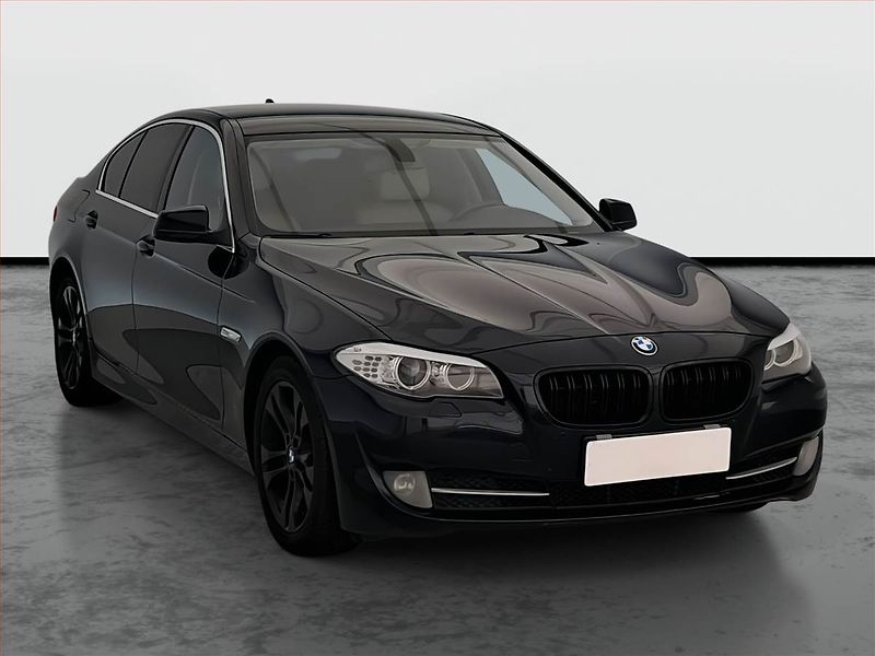BMW Řada 5 (2011) 520d, Xenony, Tempomat - fotografie inzerátu