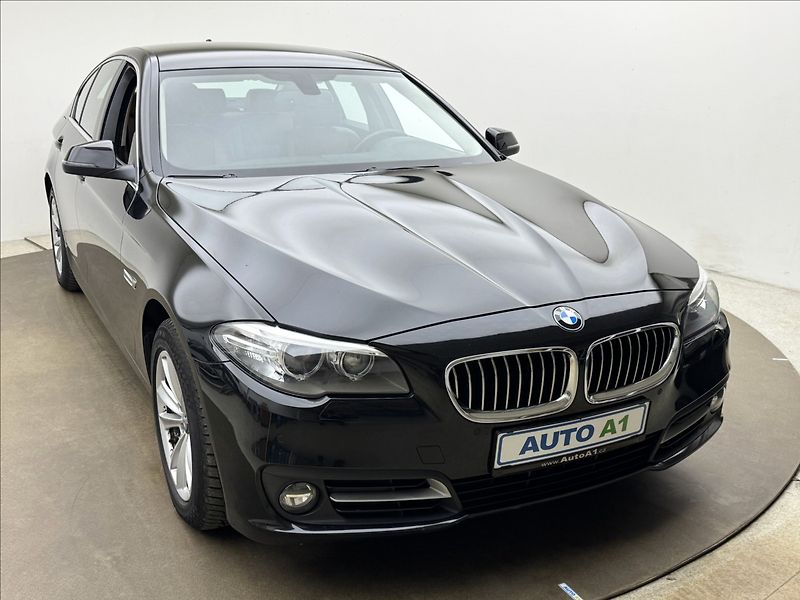 BMW Řada 5 2,0 4X4 KŮŽE SERVIS KAMERA ČR - fotka 3 z 38