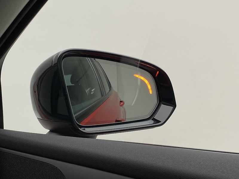 Volvo V60 B4 DARK PLUS AUT CZ - fotka 33 z 50
