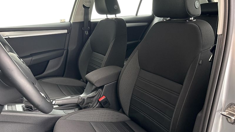 Škoda Octavia 1.5 TSI G-Tec DSG Ambition Com - fotka 15 z 23