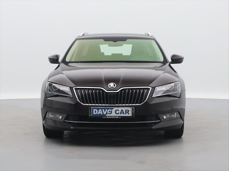 Škoda Superb 2,0 TDI 110kW DSG CZ L&K - fotka 2 z 35