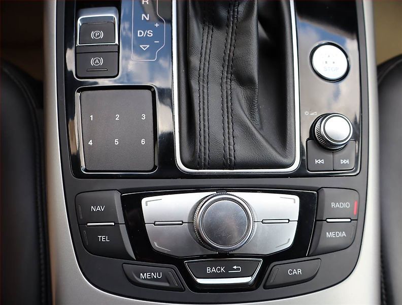 Audi A6 Allroad (2012) 3.0 TDI, 4X4, Automat - fotka 17 z 22