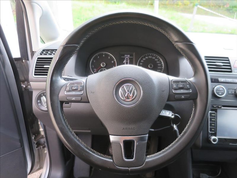 Volkswagen Touran 1,4  TSI MATCH - fotka 11 z 34