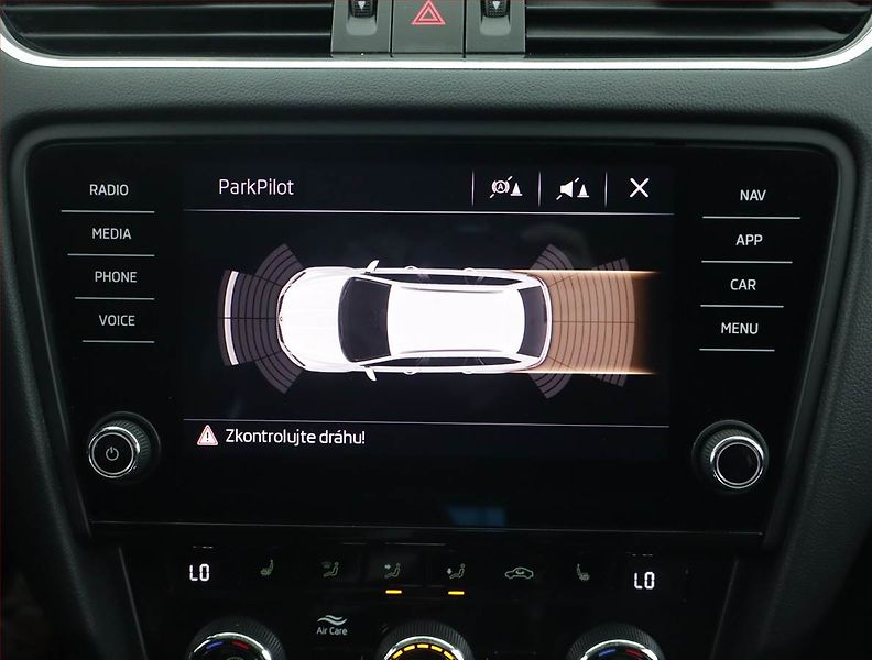 Škoda Octavia (2018) 2.0 TDI, Automat, Kůže, Navi - fotka 20 z 22