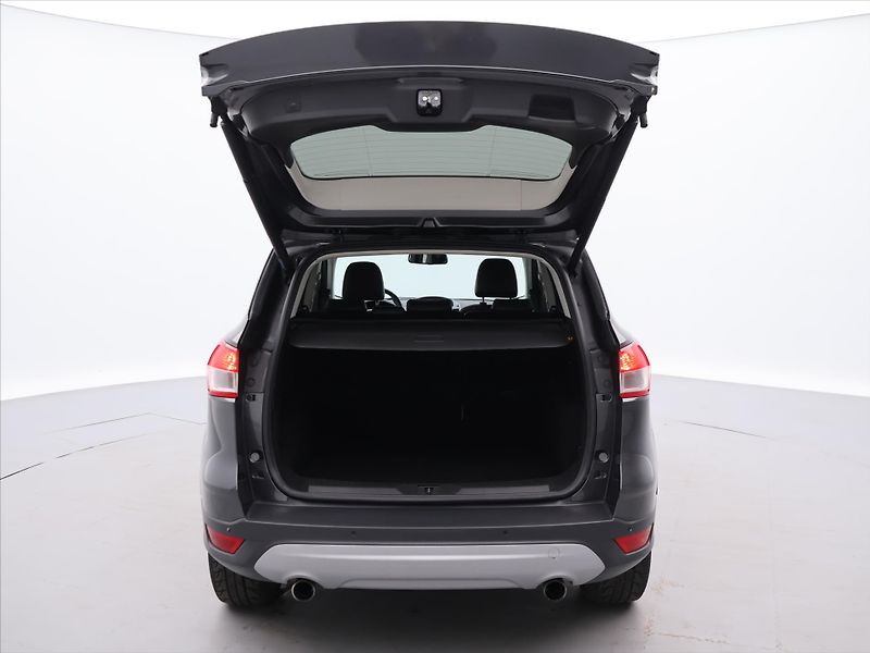 Ford Kuga 1,5 EcoBoost Titanium - fotka 9 z 39