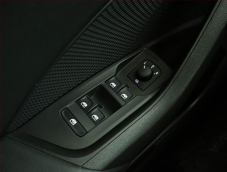 Škoda Octavia (2023) Ambition 2.0 TDI, ČR,1.maj - fotka 15 z 15