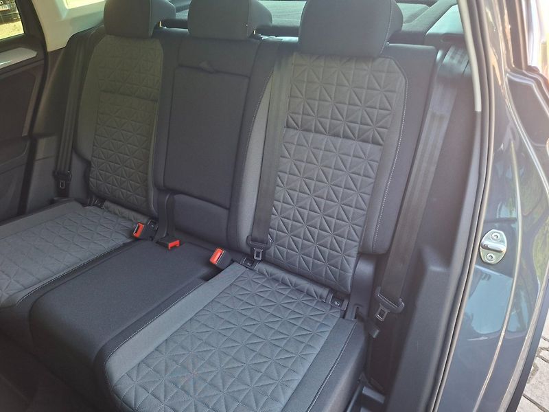 Volkswagen Tiguan (2022) 2.0TDI 110kW DSG LIFE - fotka 34 z 50