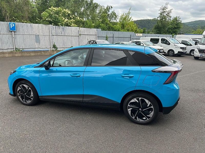 MG MG4 (2023) Electric Elegance (64 kWh) - fotka 6 z 37