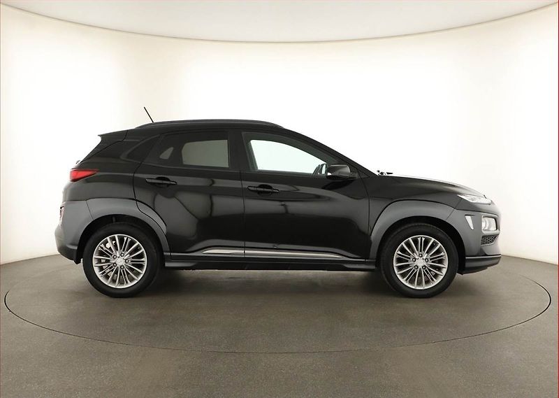Hyundai Kona (2019) 1.0 T-GDI, Serv.kniha, Kůže - fotka 6 z 16