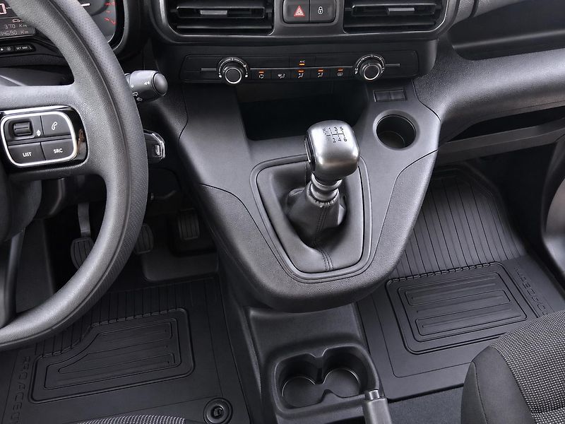 Toyota ProAce City ACTIVE CREWCAB 1.5 D-4D 96kW   - fotka 17 z 21