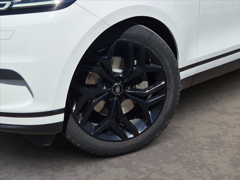 Land Rover Range Rover Velar 2,0 P250 SE - fotka 6 z 17