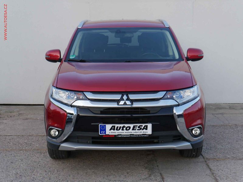 Mitsubishi Outlander (2017) 2.0MiVEC 4WD, AT, +kola - fotka 2 z 16