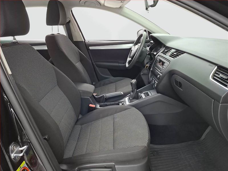 Škoda Octavia (2013) 1.6 TDI, Tempomat - fotka 9 z 15