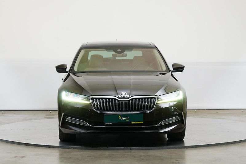 Škoda Superb - fotka 4 z 35