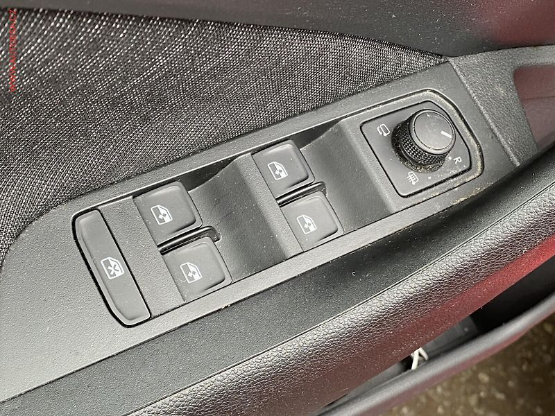 Škoda Scala (2023) 1.5 TSi, ČR, Style, LED - fotka 11 z 17