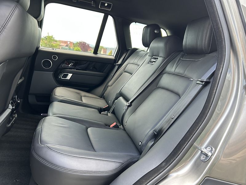 Land Rover Range Rover VOGUE MY 21,5 D300 - fotka 30 z 37
