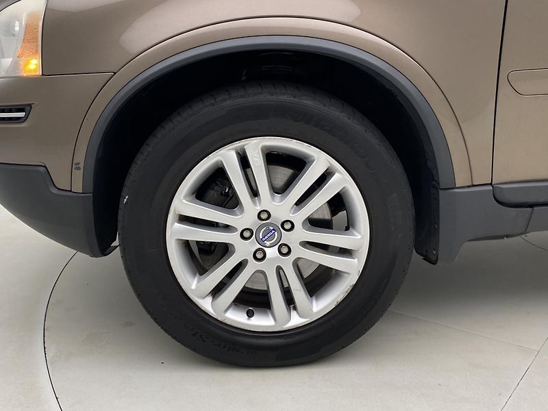 Volvo XC90 D5 AWD EXECUTIVE AUT CZ 7míst - fotka 35 z 37