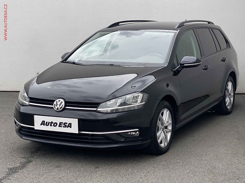 Volkswagen Golf (2019) 2.0 TDi, Comfortline, DSG - fotka 3 z 18