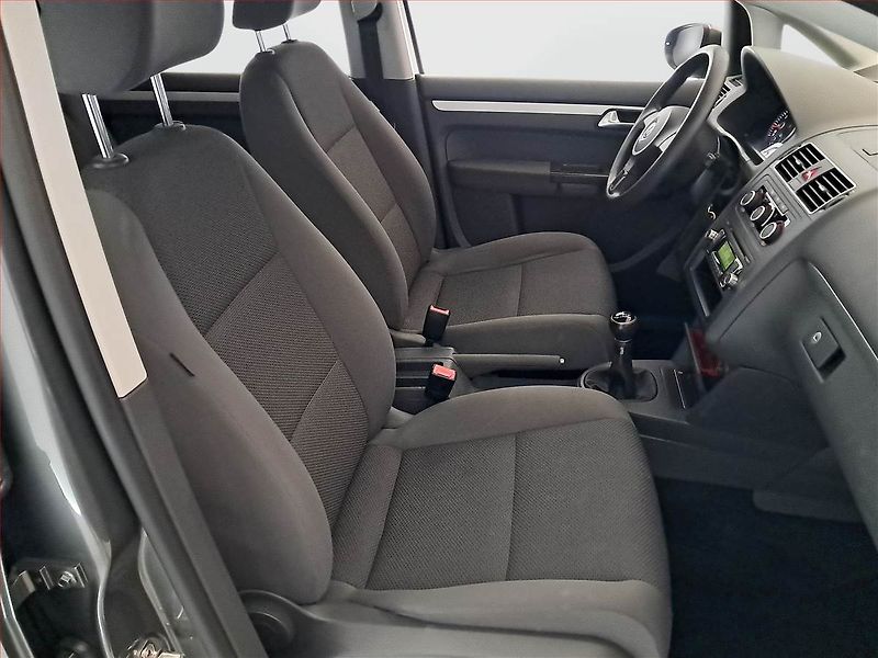Volkswagen Touran (2012) 1.2 TSI, Serv.kniha - fotka 9 z 14