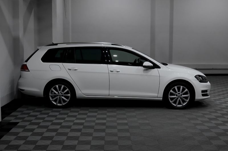 Volkswagen Golf Variant 7 1.4 TSI 92 kW Highline - fotka 4 z 32