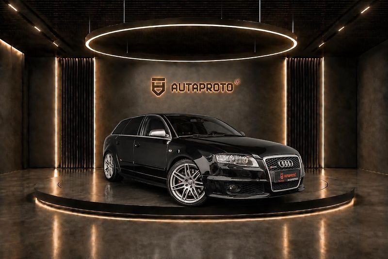 Audi RS 4 (2007) Avant*4.2 V8*Quattro*R19 - fotka 3 z 11