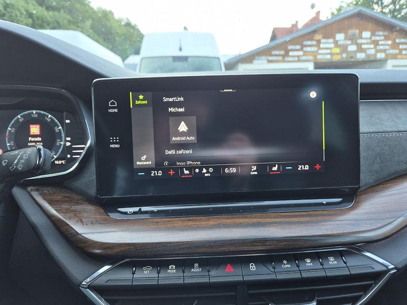 Škoda Octavia Combi Scout TDi 147kw DSG 4x4 - fotka 34 z 49