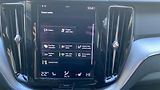 Volvo XC60 MOMENTUM PRO, B4 AWD, 145+10 k - náhled 17