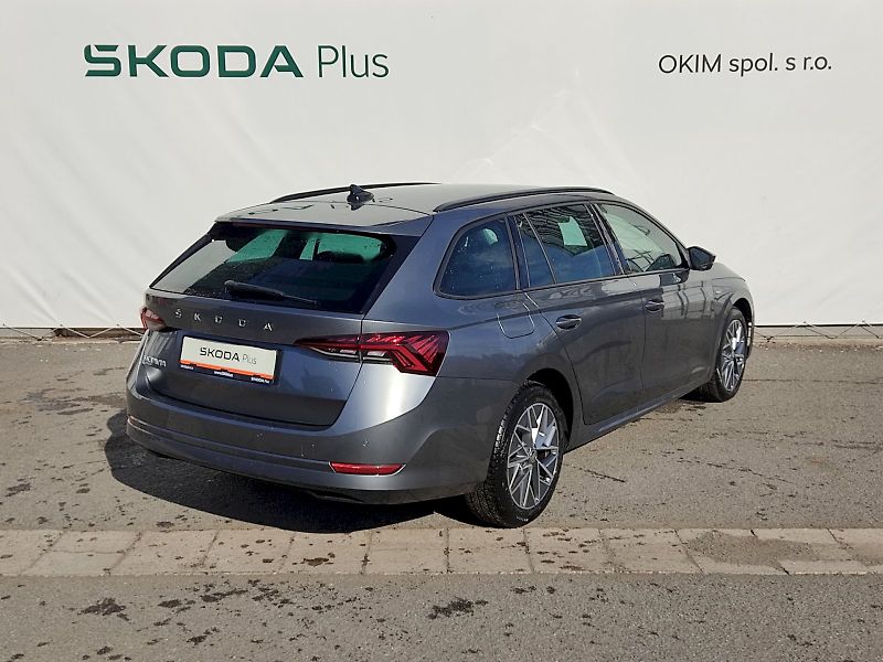 Škoda Octavia (2023) combi Tour 2,0 Tdi 110 Kw - fotka 2 z 37