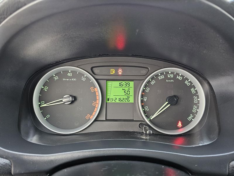 Škoda Roomster 1.6 16v,KLIMA,NOVÉ ROZVODY - fotka 15 z 35