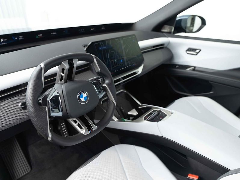 BMW iX3 50 xDrive - fotka 10 z 21