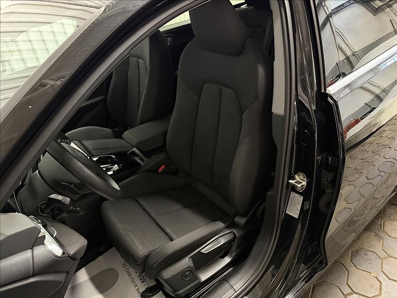 Audi A5 TDI 150kW MHEV Quattro Sport - fotka 29 z 42