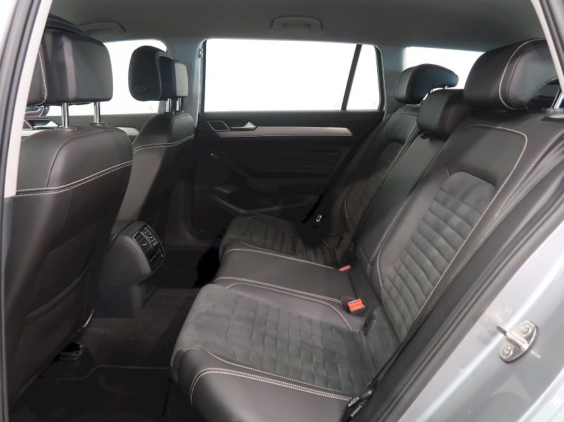 Volkswagen Passat (2022) ELEGANCE 2.0TDI EVO DSG - fotka 16 z 38