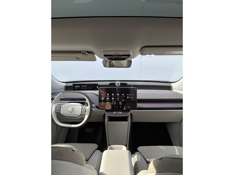 Volvo EX60 Ultra P10 380kW - fotka 13 z 31