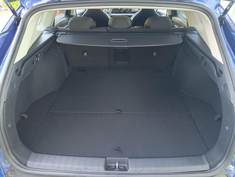 Kia K4 Sportswagon (2026) 1,6 T-GDi 7DCT EXCLUSIVE  - fotka 6 z 6