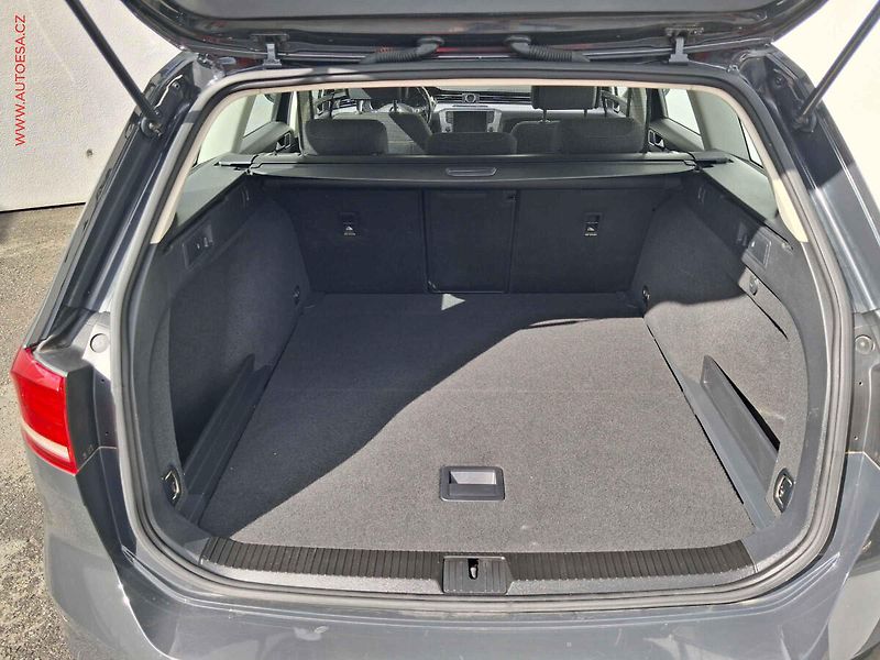Volkswagen Passat (2016) 2.0 TDi, LED, navi, park - fotka 7 z 19