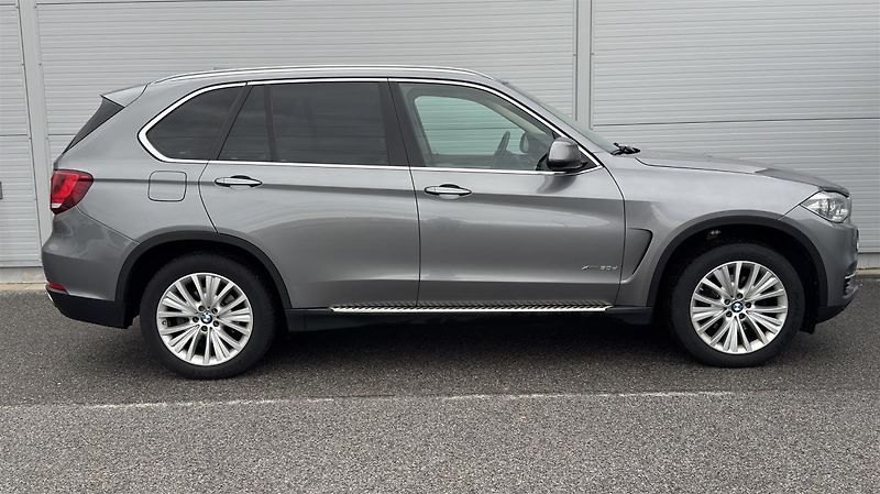 BMW X5 xDrive30d - fotka 9 z 21