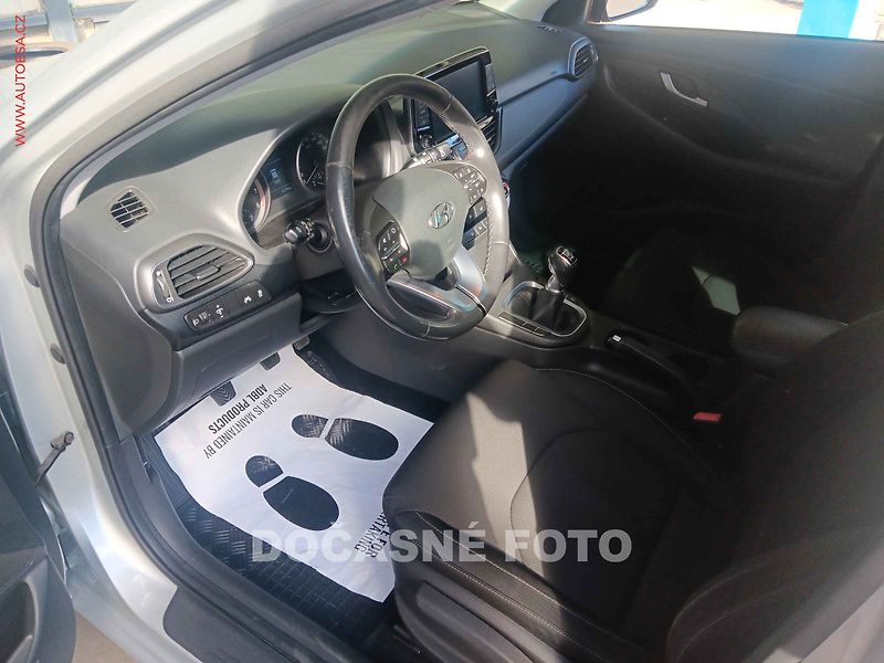 Hyundai i30 (2018) 1.4 T-GDi, 2.maj,ČR, servis - fotka 3 z 3