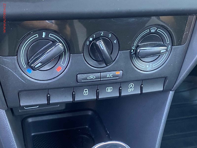 Škoda Rapid (2018) 1.4 TDi, 1.maj,ČR, Ambition - fotka 13 z 15