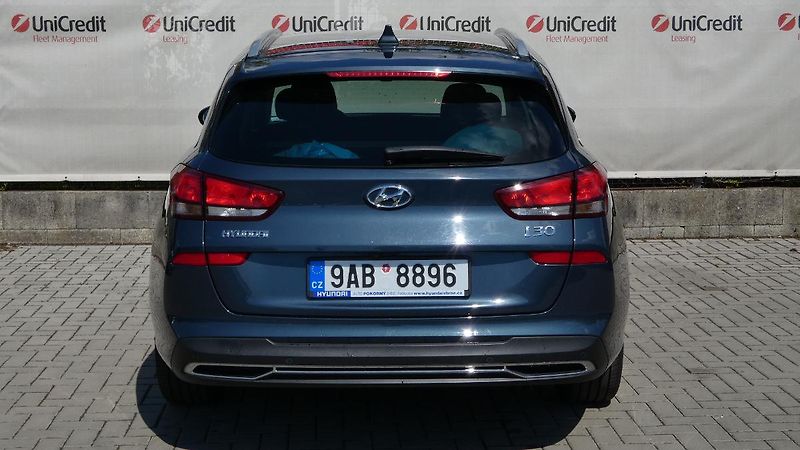 Hyundai i30 1.0 T-GDI Start Plus kombi - fotka 4 z 23