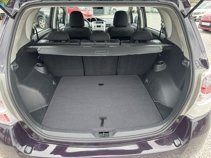 Toyota Verso (2010) 1.6VVTi,rezervace - fotka 23 z 39