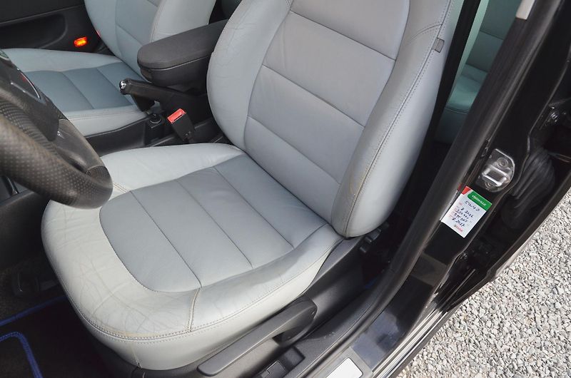Škoda Fabia (2005) 1.9 TDi 74kW EDITION 100 - fotka 14 z 32