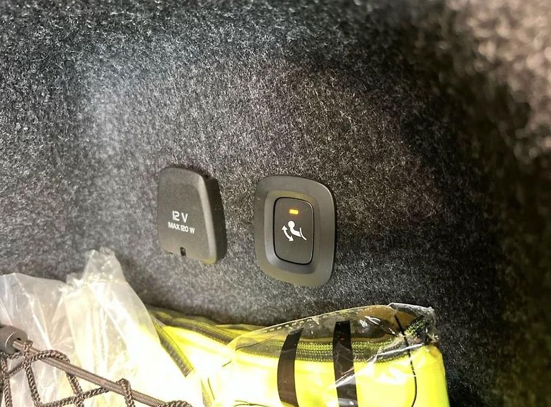 Volvo S60 Recharge T6 AWD 360k Taž Pano - fotka 25 z 26