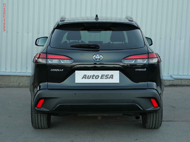 Toyota Corolla Cross (2022) 2.0 Hybrid, Premiere - fotka 5 z 26